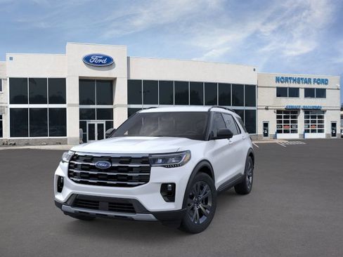 Used 2026 Ford Explorer Active w/ Active Comfort Package AWD/4WD image 2