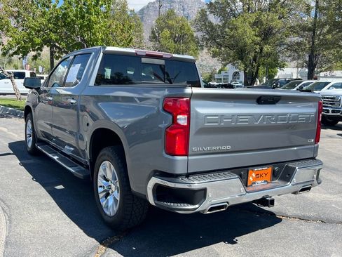 Used 2020 Chevrolet Silverado 1500 LTZ w/ LTZ Premium Package AWD/4WD image 11