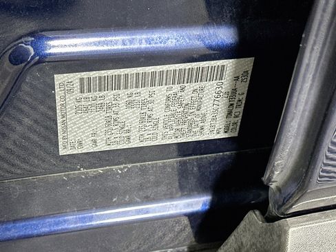 Used 2025 Nissan Rogue SV FWD image 12