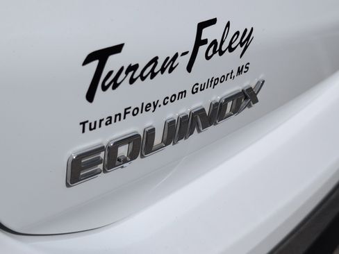 Used 2021 Chevrolet Equinox LT image 11