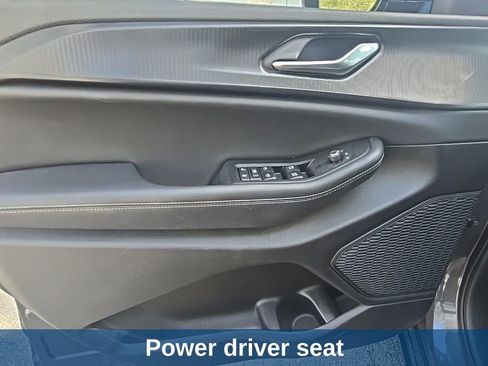 Used 2024 Jeep Grand Cherokee Altitude image 16