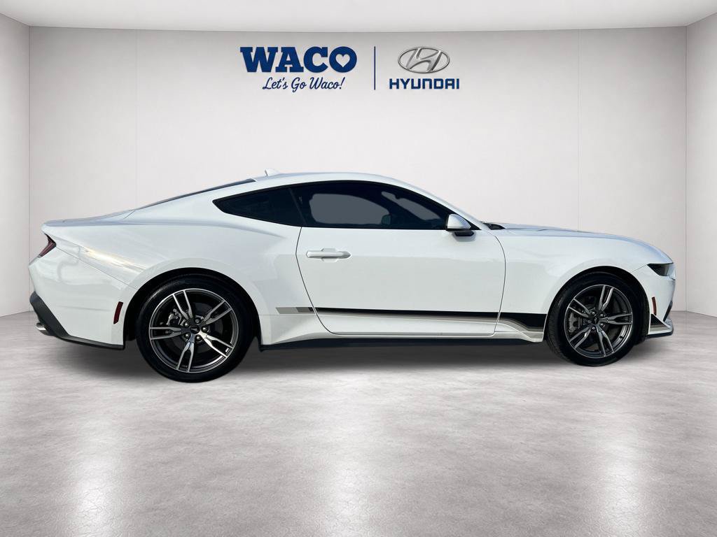 Used 2025 Ford Mustang Coupe RWD image 17