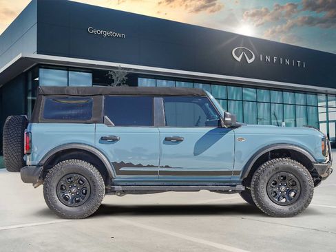 Used 2023 Ford Bronco Wildtrak image 4