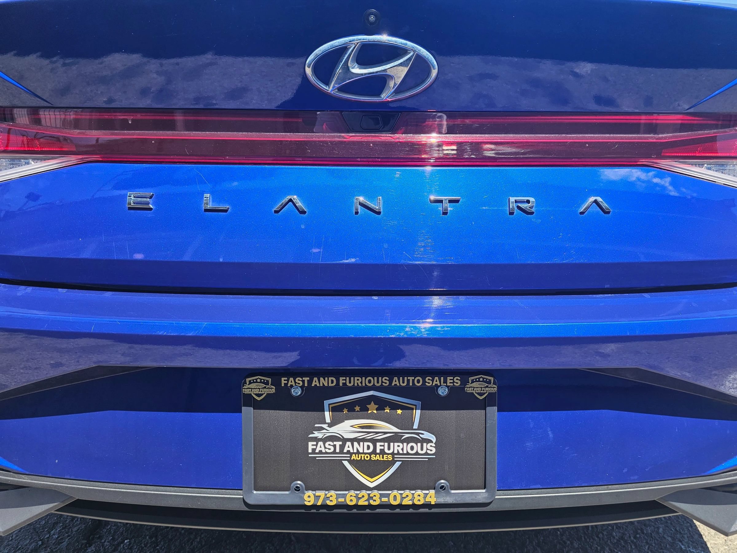 Used 2023 Hyundai Elantra SEL w/ Preferred Accessory Package FWD image 25