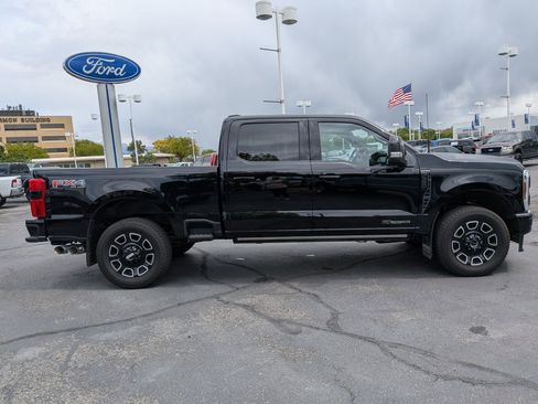 Certified 2025 Ford F350 Platinum AWD/4WD image 2