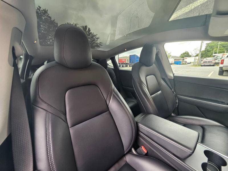 Used 2021 Tesla Model Y Long Range AWD/4WD image 56