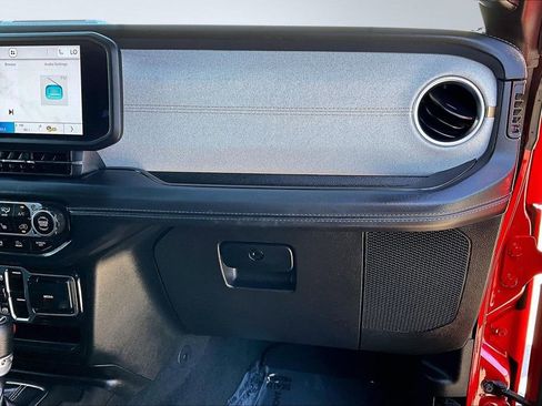 Certified 2025 Jeep Wrangler Unlimited Sahara w/ Safety Group image 17