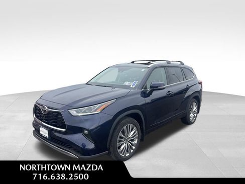 Used 2022 Toyota Highlander Platinum image 1