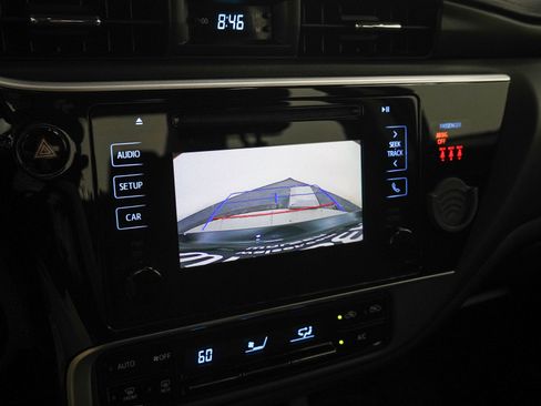 Used 2018 Toyota Corolla LE FWD image 20