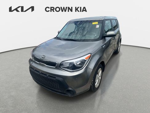 Used 2015 Kia Soul FWD image 2