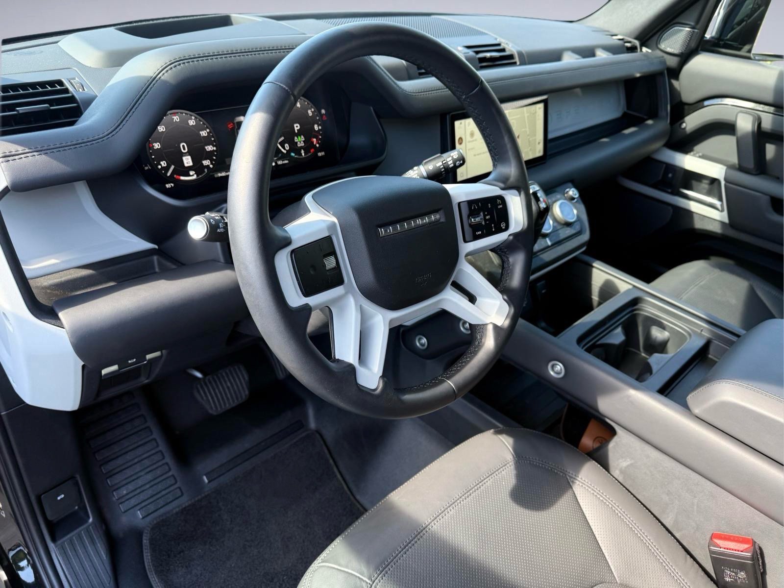 Used 2024 Land Rover Defender 110 S AWD/4WD image 13