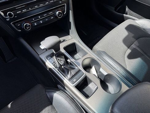 Used 2019 Kia Optima S image 10