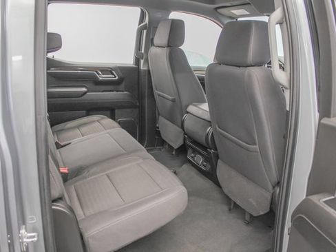 Used 2025 Chevrolet Silverado 1500 LT AWD/4WD image 19