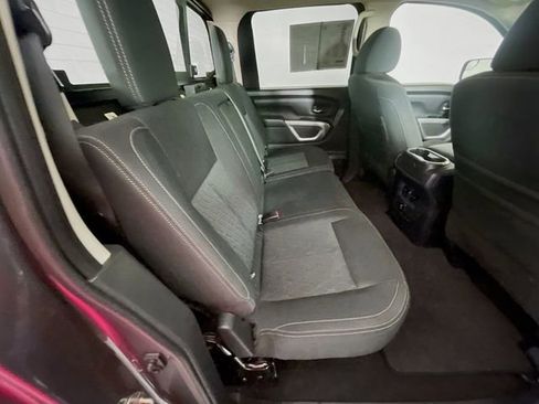 Used 2018 Nissan Titan SV w/ SV Convenience Package AWD/4WD image 28