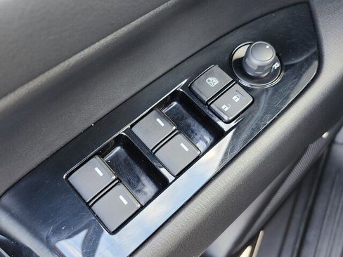 Used 2019 MAZDA CX-5 Touring image 33