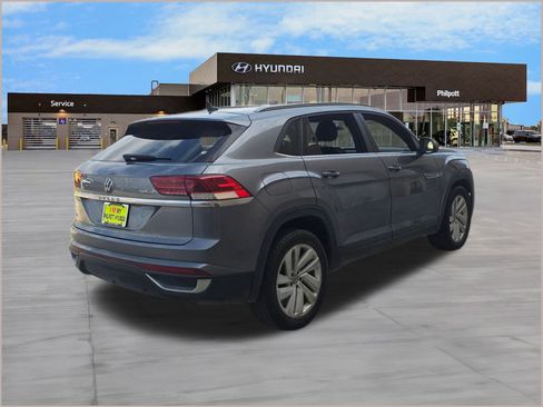 Used 2021 Volkswagen Atlas Cross Sport SE w/ Panoramic Sunroof Package image 9