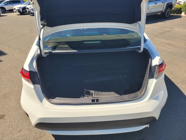 Used 2022 Toyota Corolla LE FWD image 11