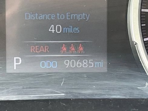 Used 2021 Toyota RAV4 XLE Premium AWD/4WD image 21