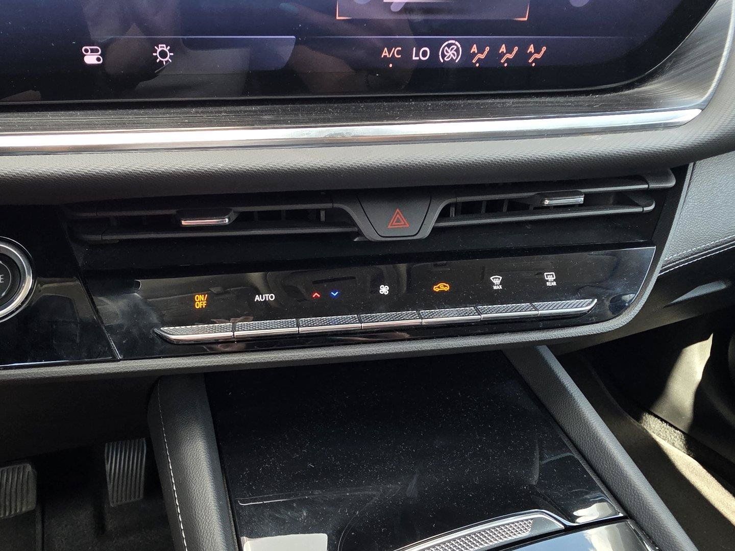 Used 2024 Buick Envision Preferred AWD/4WD image 17