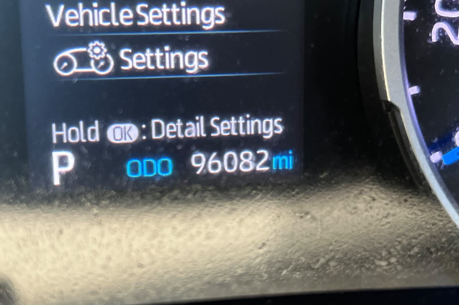 Certified 2022 Toyota RAV4 LE AWD/4WD image 28