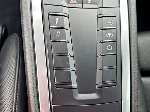 Used 2017 Porsche 718 Cayman S RWD image 40
