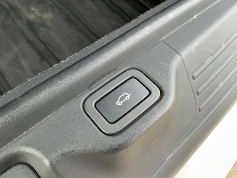 Used 2021 Land Rover Range Rover P525 Westminster Edition LWB image 39