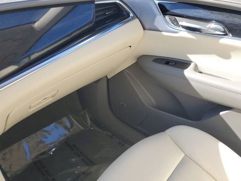 Certified 2023 Cadillac XT6 Premium Luxury image 20