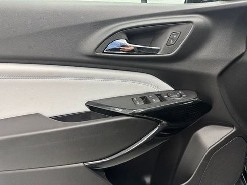 New 2026 Chevrolet Trax LT w/ Driver Confidence Package FWD image 9