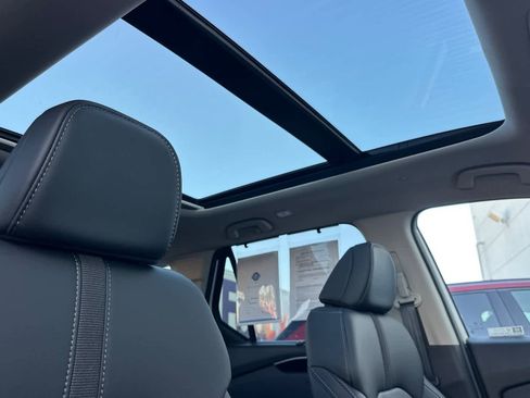 Certified 2025 Honda Pilot Touring image 19