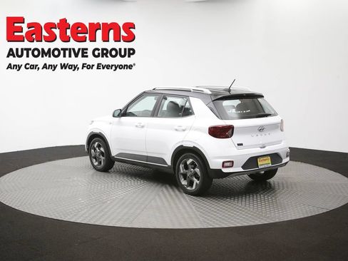 Used 2025 Hyundai Venue Limited FWD image 63
