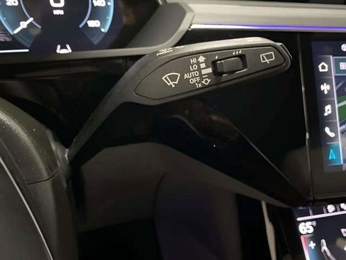 Used 2024 Audi Q8 e-tron Prestige w/ Prestige Package image 38