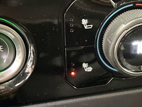 Used 2023 Chevrolet Silverado 1500 LT image 16