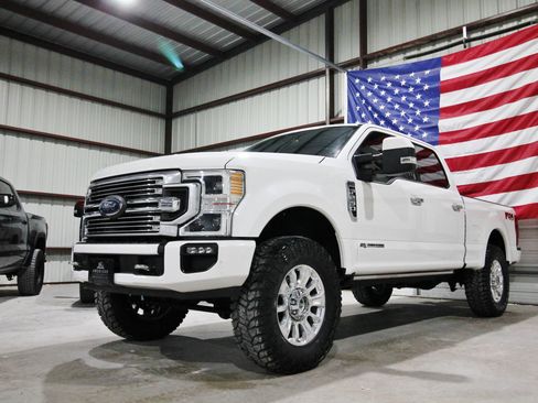 Used 2022 Ford F250 Limited AWD/4WD image 3