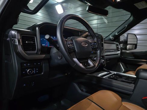 Used 2024 Ford F350 Platinum w/ FX4 Off-Road Package AWD/4WD image 14