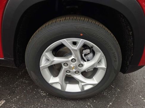 New 2026 Chevrolet Trax LS w/ LS Convenience Package FWD image 11