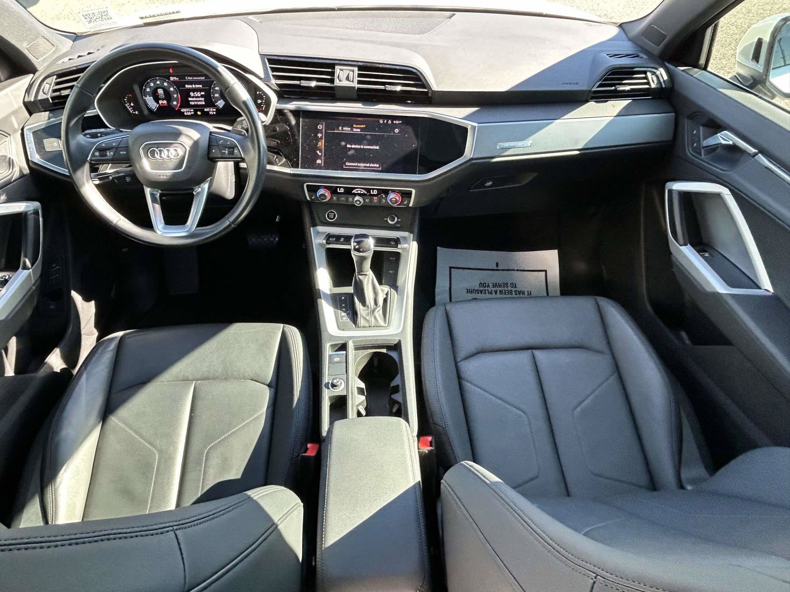Used 2022 Audi Q3 2.0T Premium w/ Convenience Package AWD/4WD image 9