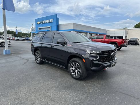 Used 2024 Chevrolet Tahoe Z71 w/ Luxury Package AWD/4WD image 1