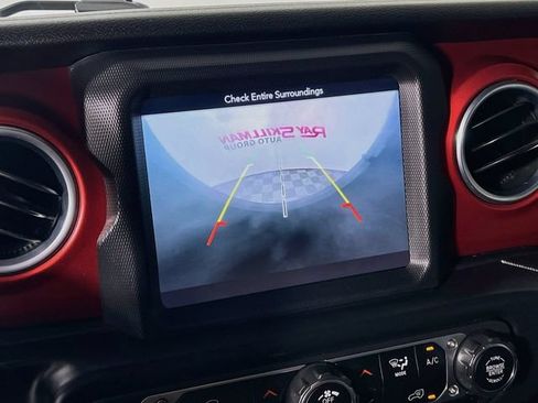Used 2018 Jeep Wrangler Unlimited Rubicon AWD/4WD image 19