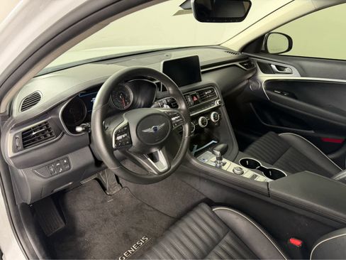 Used 2021 Genesis G70 2.0T w/ Elite Package image 10