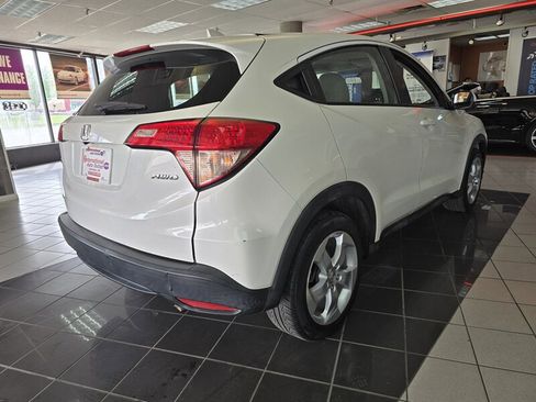 Used 2016 Honda HR-V LX image 4