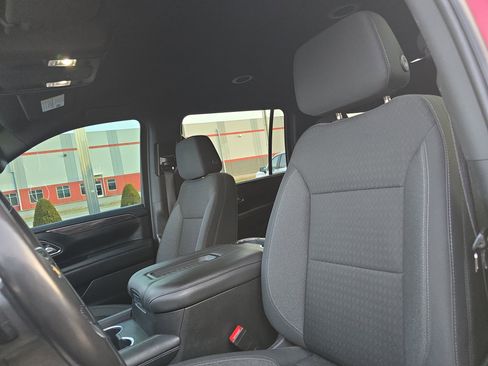 Used 2022 Chevrolet Suburban LS image 12