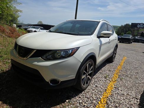 Used 2019 Nissan Rogue Sport SL image 1
