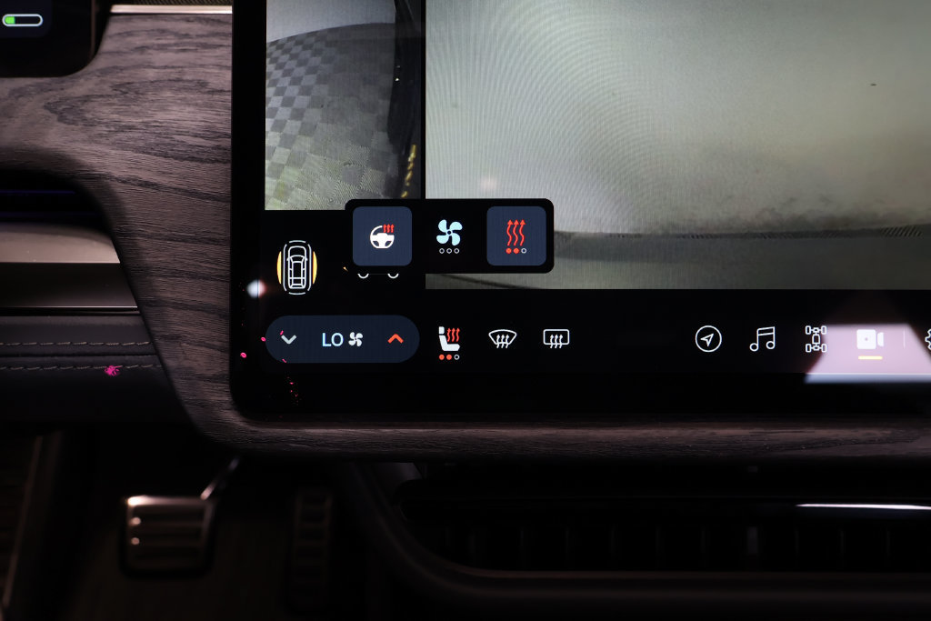 Used 2022 Rivian R1S Launch Edition Quad AWD/4WD image 36