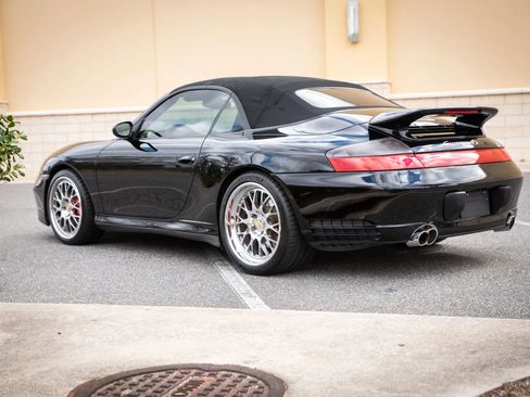 Used 2004 Porsche 911 Carrera 4S image 10