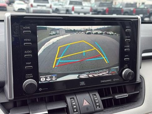Used 2020 Toyota RAV4 Limited image 13