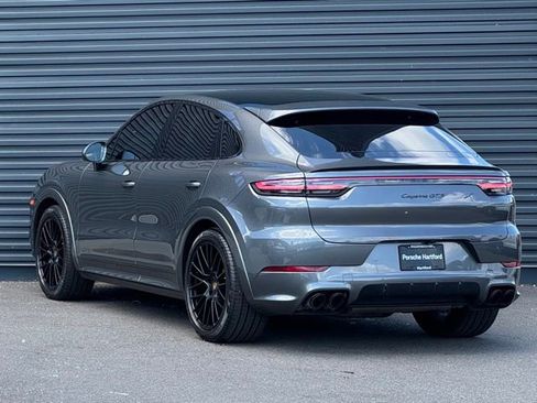 Used 2023 Porsche Cayenne GTS AWD/4WD image 3