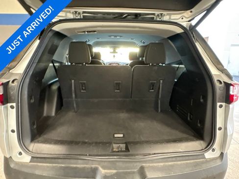 Used 2021 Chevrolet Traverse LT AWD/4WD image 6