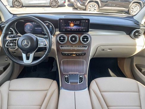 Used 2022 Mercedes-Benz GLC 300 image 11
