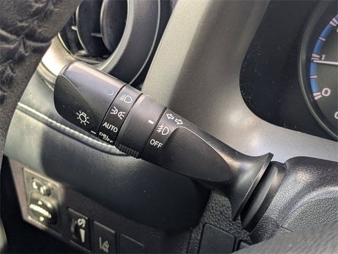 Used 2018 Toyota RAV4 XLE image 21