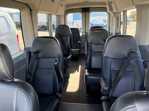 Used 2019 Ford Transit 350 XLT image 12